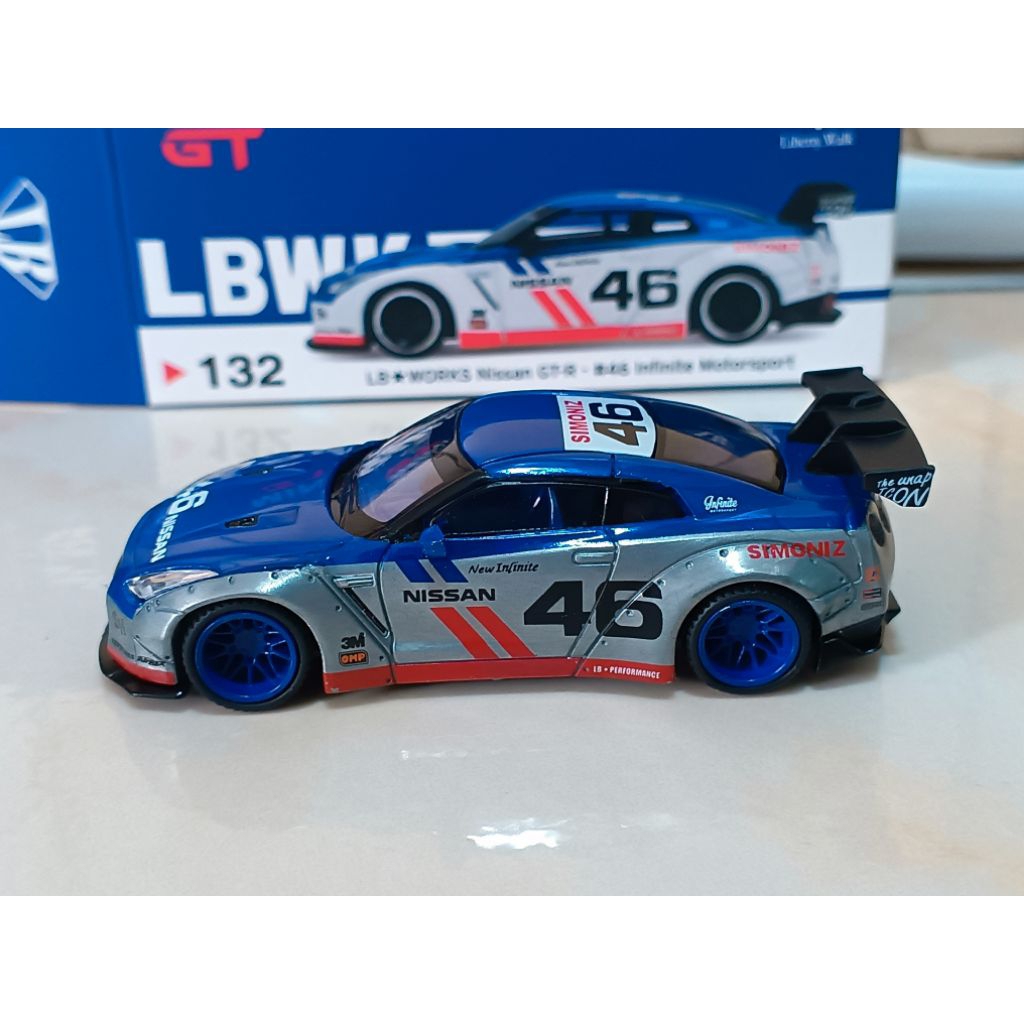 Mini GT R35 LBWK Infinite Motorsport Chase