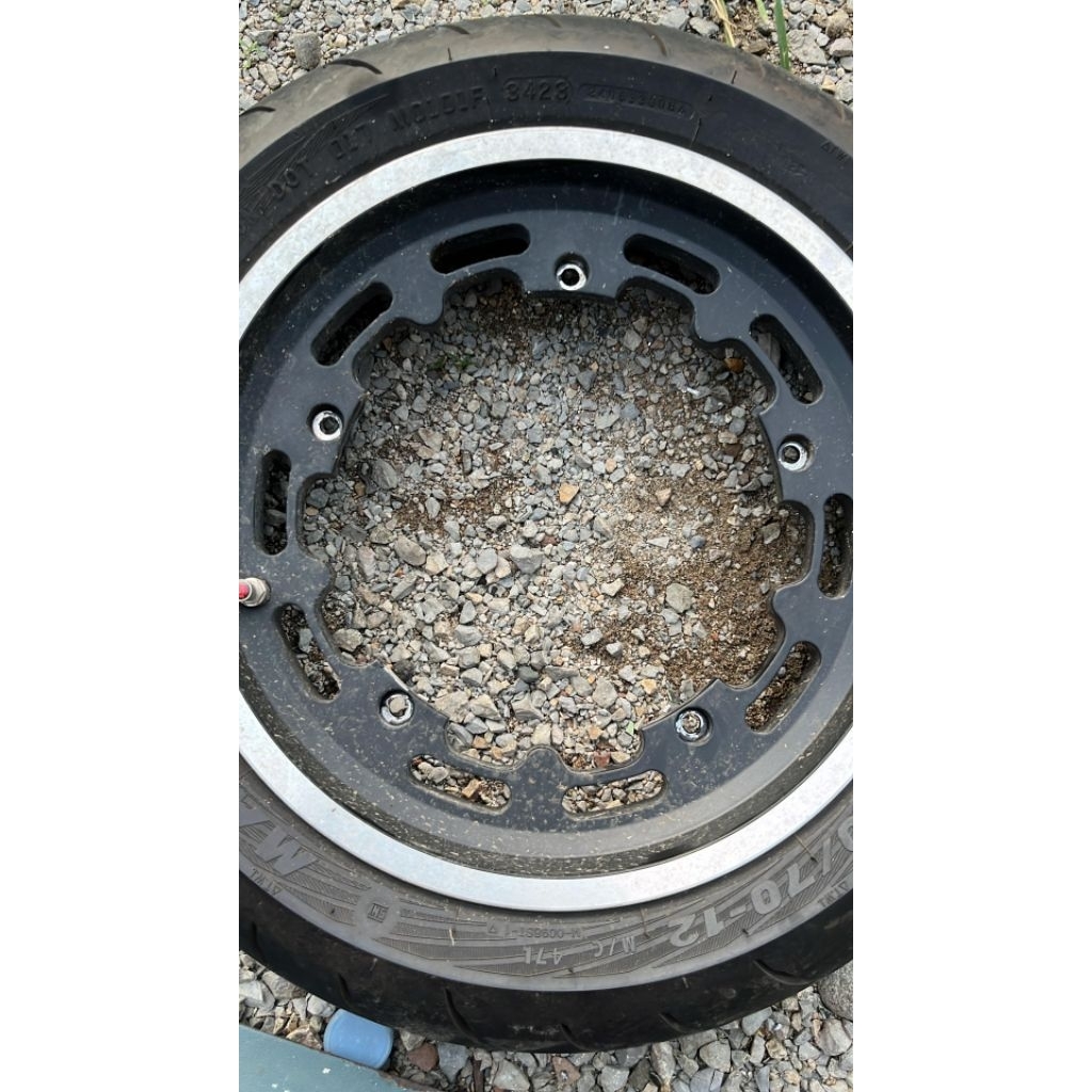 Velk banci ukuran R12 Scarlet  + ban Maxxis