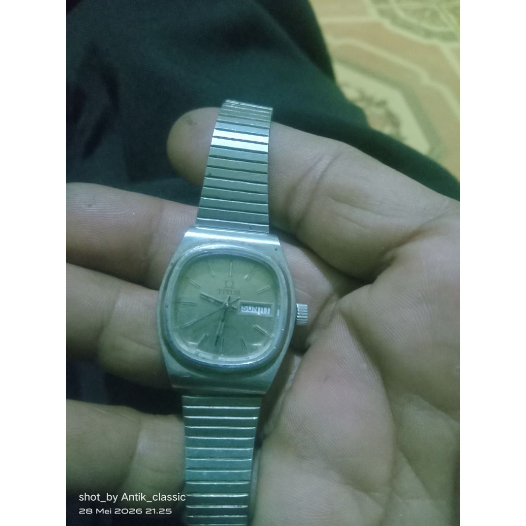 jam tangan wanita Titus Bekas/off