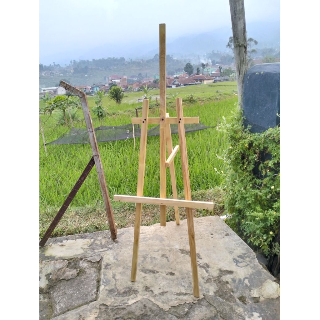 standing frame foto , tripod stand frame foto kayu , stand foto penyangga foto wedding
