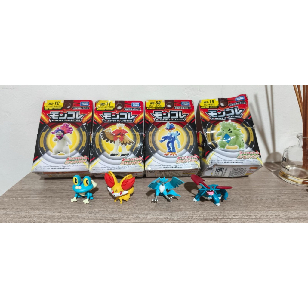 moncolle pokemon froakie flareon articuno salamence set 4 pcs