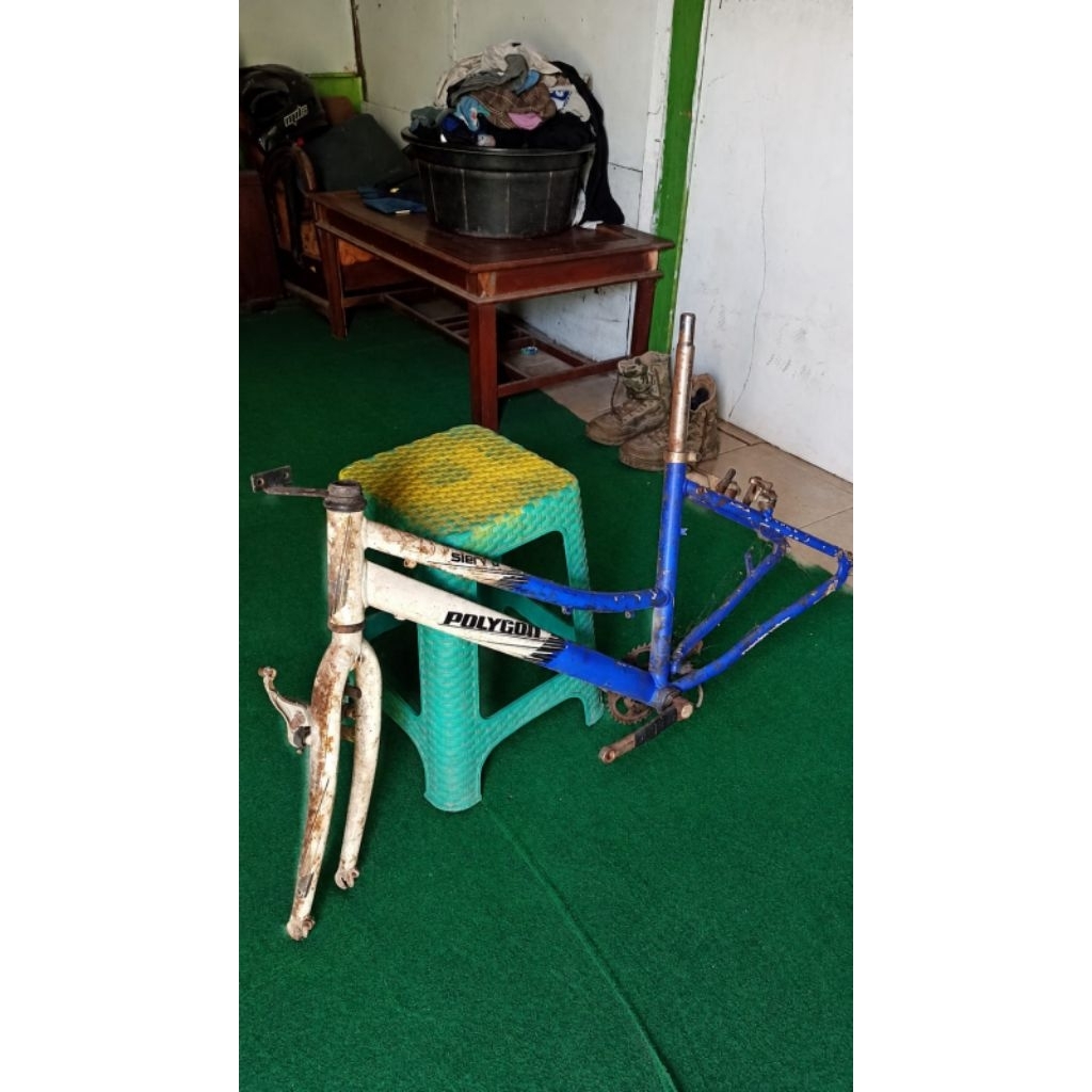 frame fork Polygon siera alloy roda 26 bekas