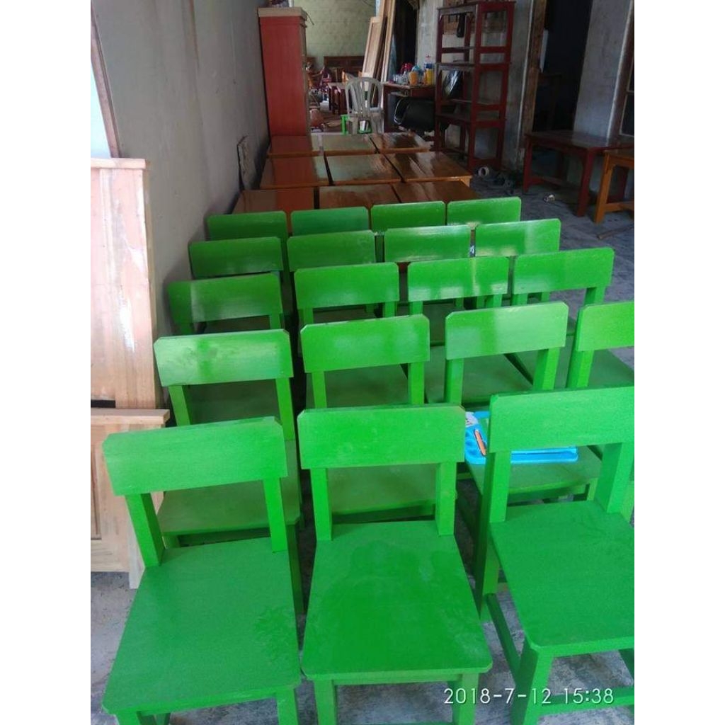 MEJA SISWA TK kayu MAHONI WARNA WARNI