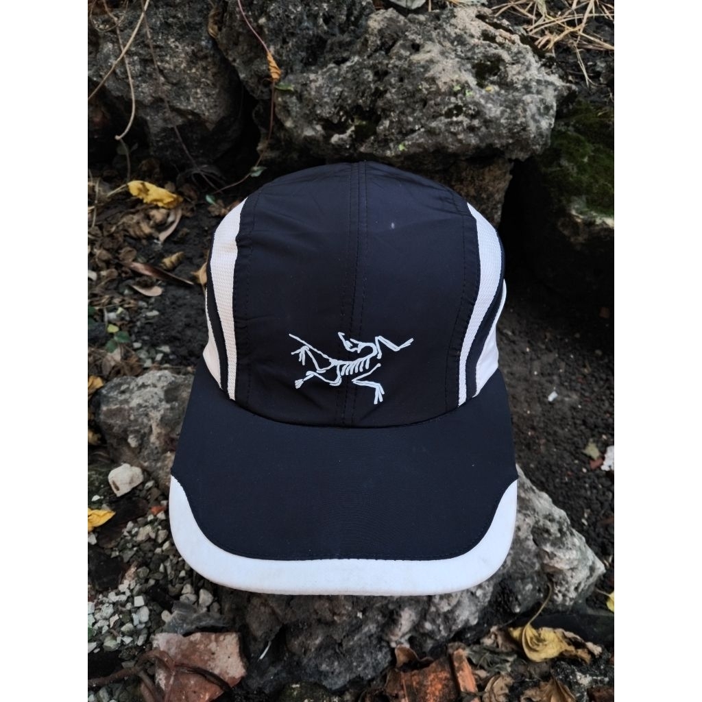 topi olahraga ARCTERYX** topi running dewasa