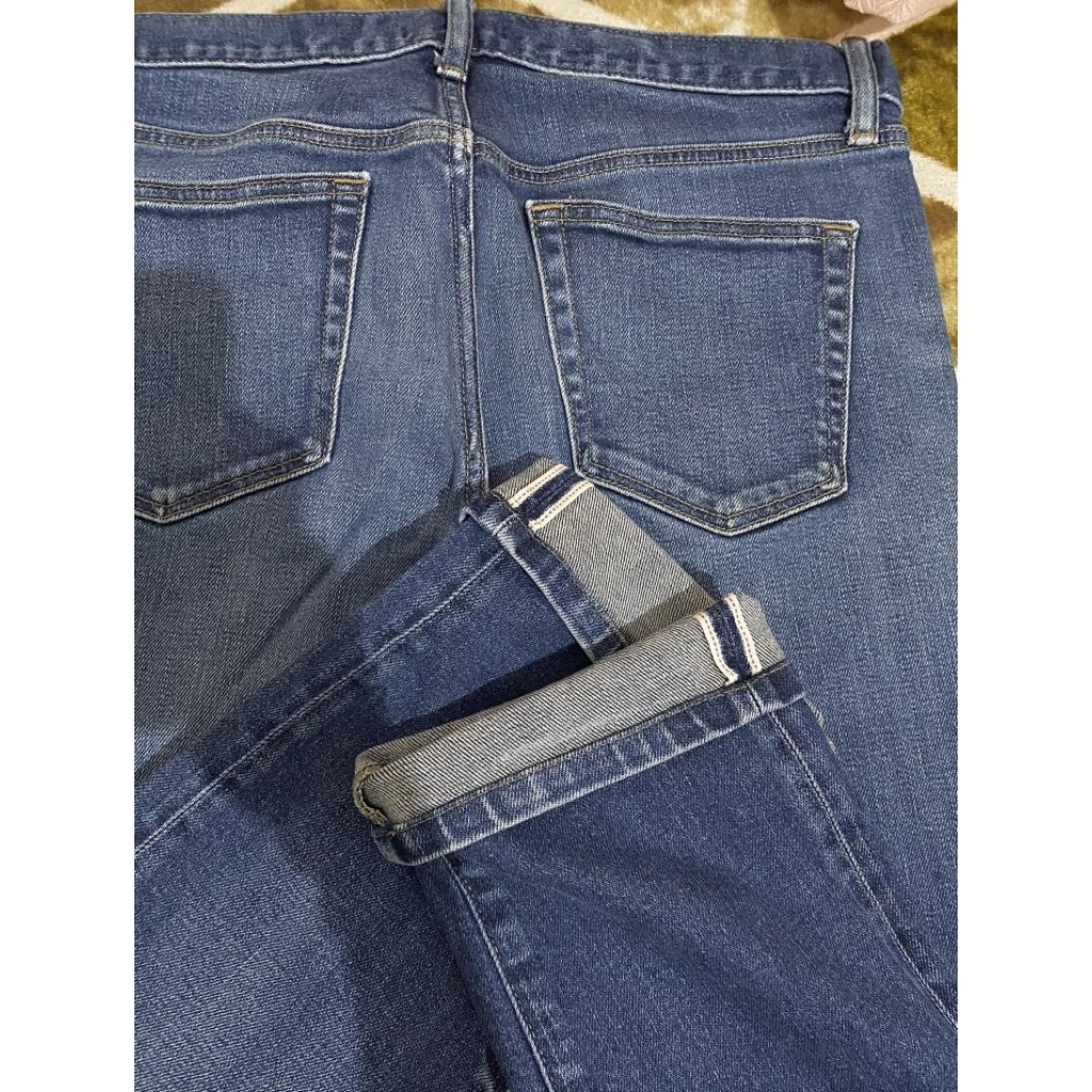 celana uniqlo selved size 33