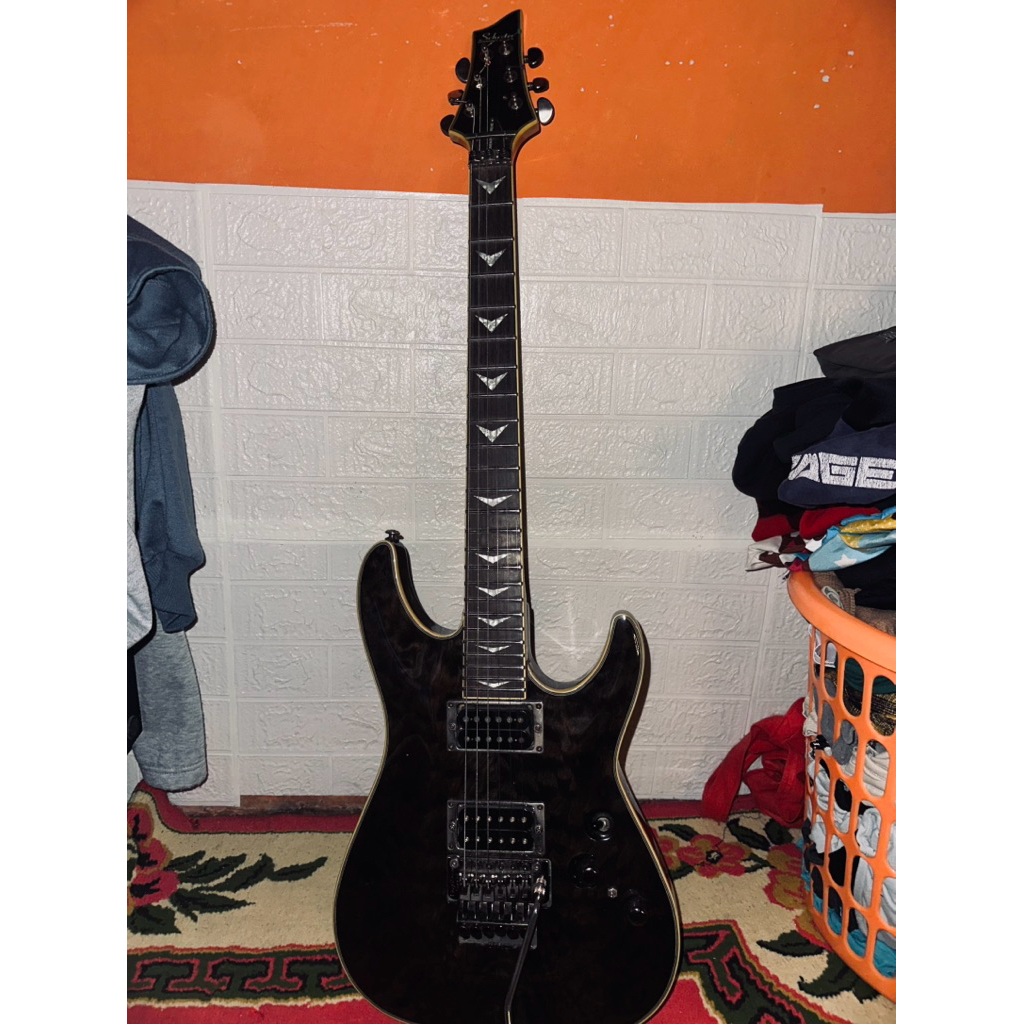 SCHECTER