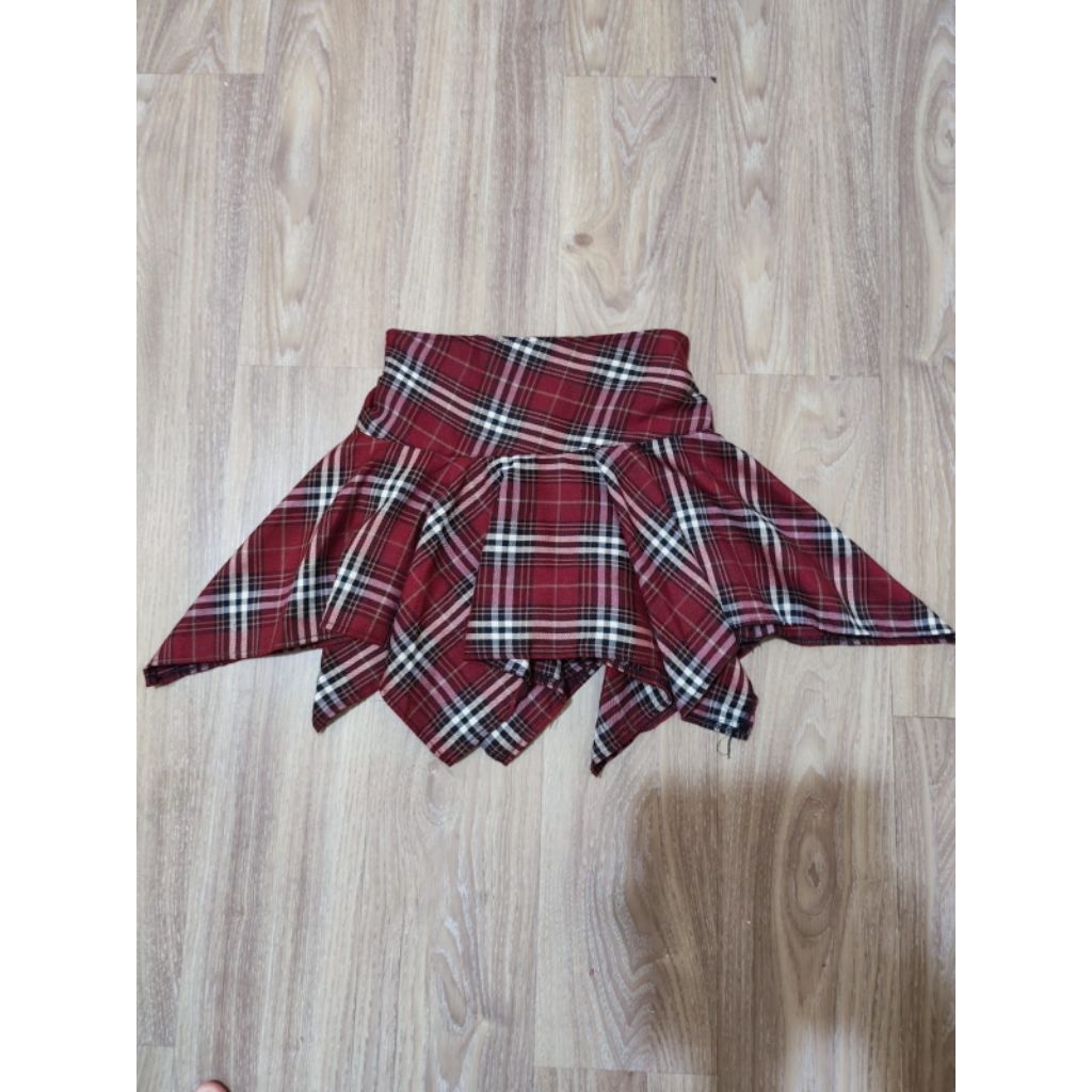 [preloved] rok anak plaid merah asimetris