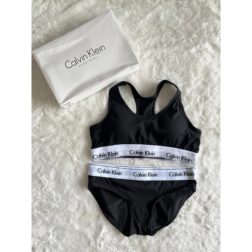 Etalase Set pakaian dalam Calvin Klein original - bra push-up cup segitiga tanpa pinggiran