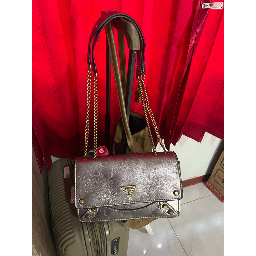 Preloved Guess Amantea tas guess