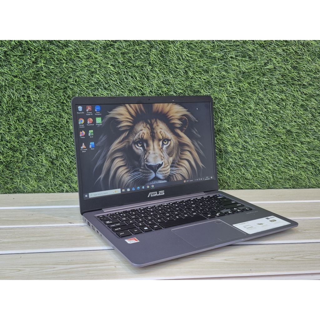 Asus S14 A411Q AMD A12 9720P Ram 8 Gb Ssd 256 Gb AMD Radeon 7 Layar 14"HD