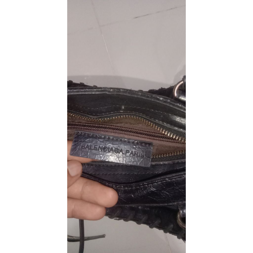 Tas Kulit Balenciaga
