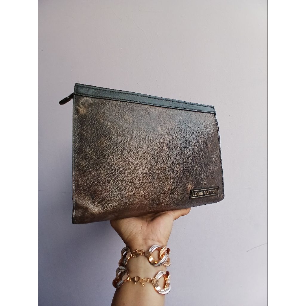 LV Clutch Galaxy Monogram Voyage Pochette 2019 Preloved