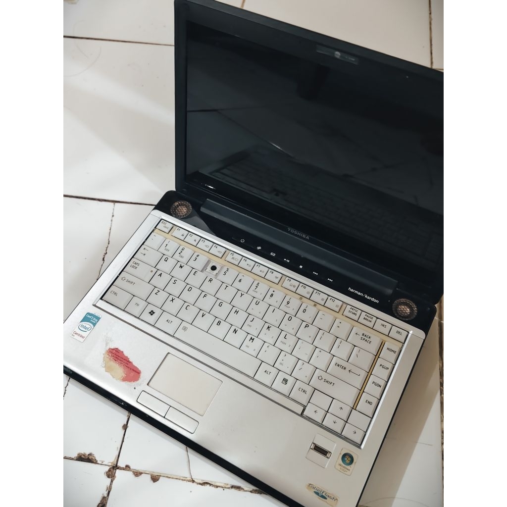 leptop Toshiba M200 RUSAK PRELOVED