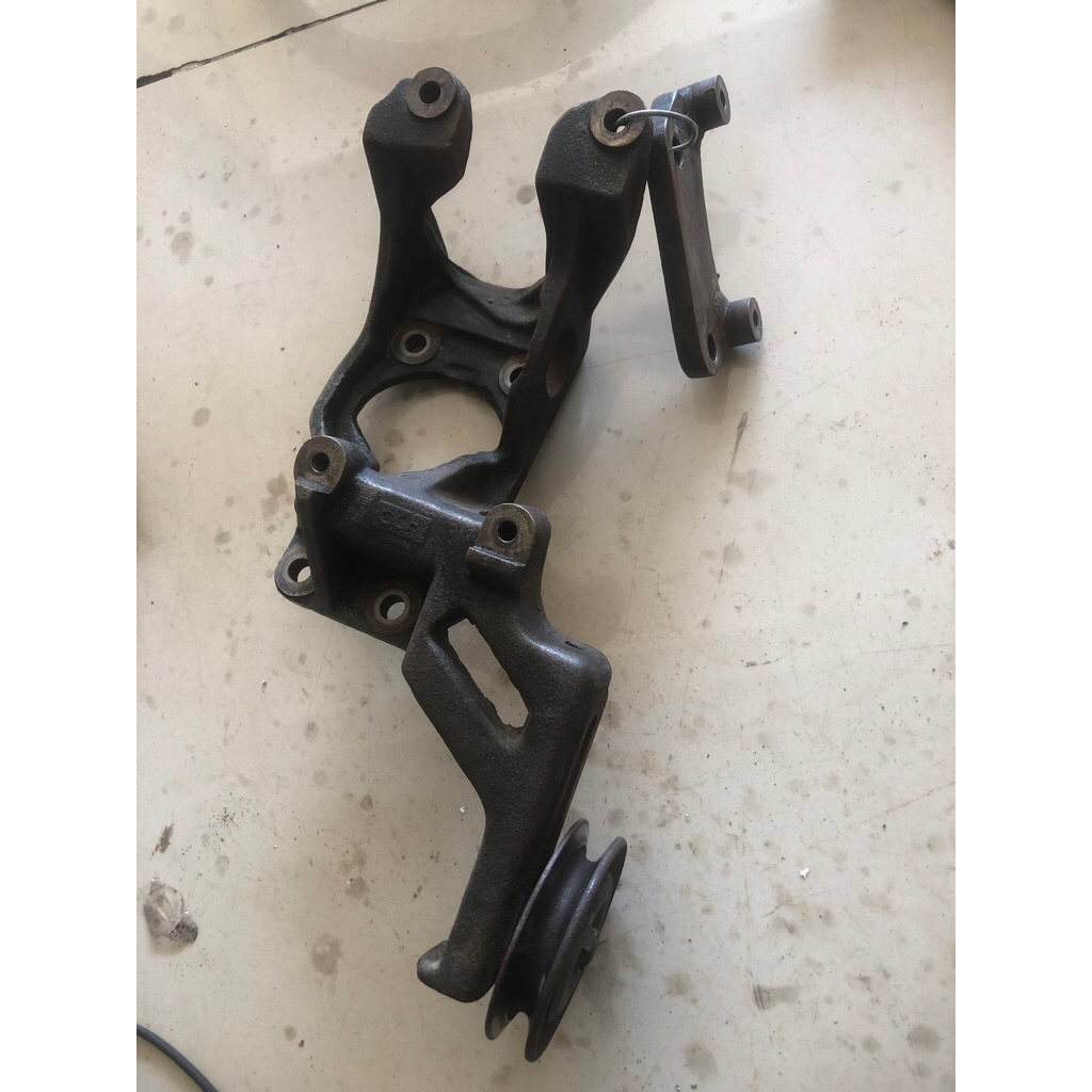 breket bracket compresor ac power stering kijang kapsul super