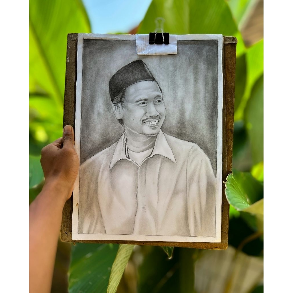 Lukisan Pensil Gus Baha (30x40cm) saketbook