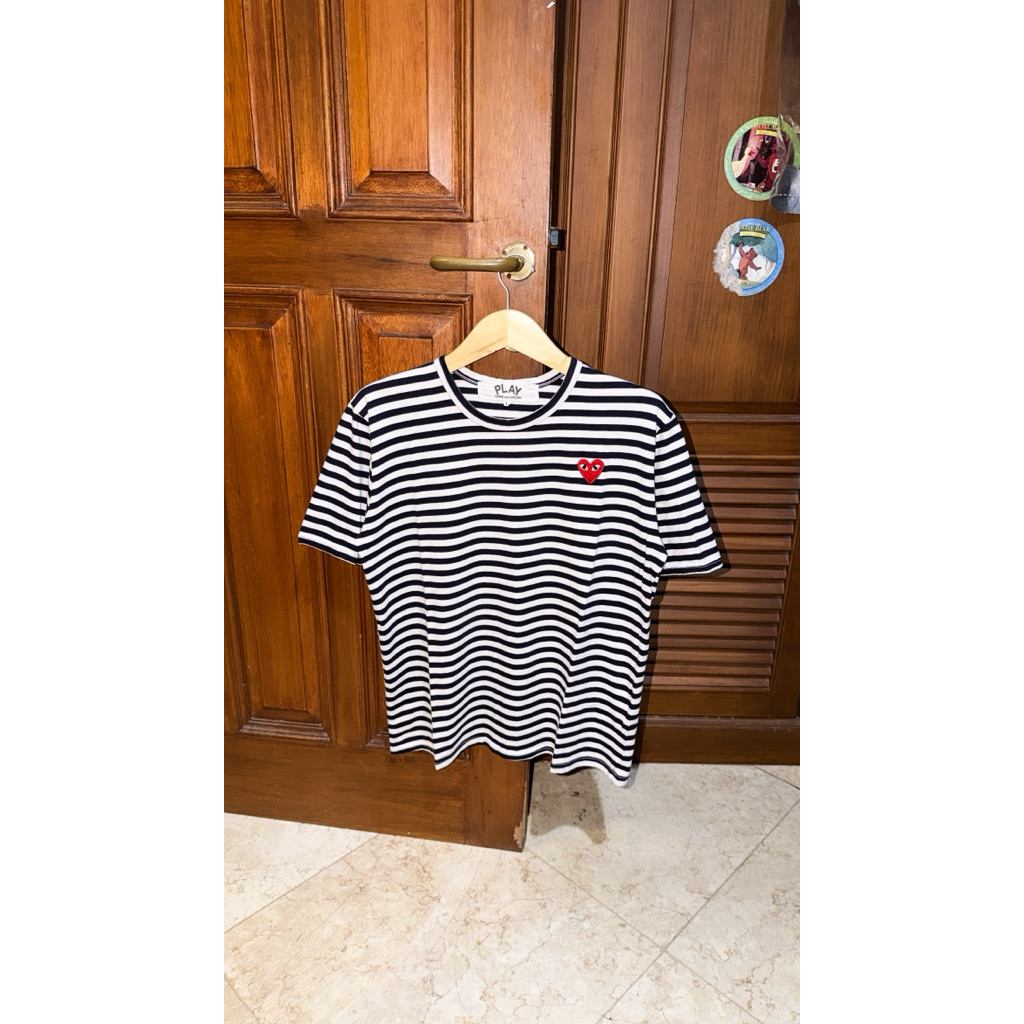 Play CDG Striped Black Tshirt Kaos Salur Garis Hitam Putih
