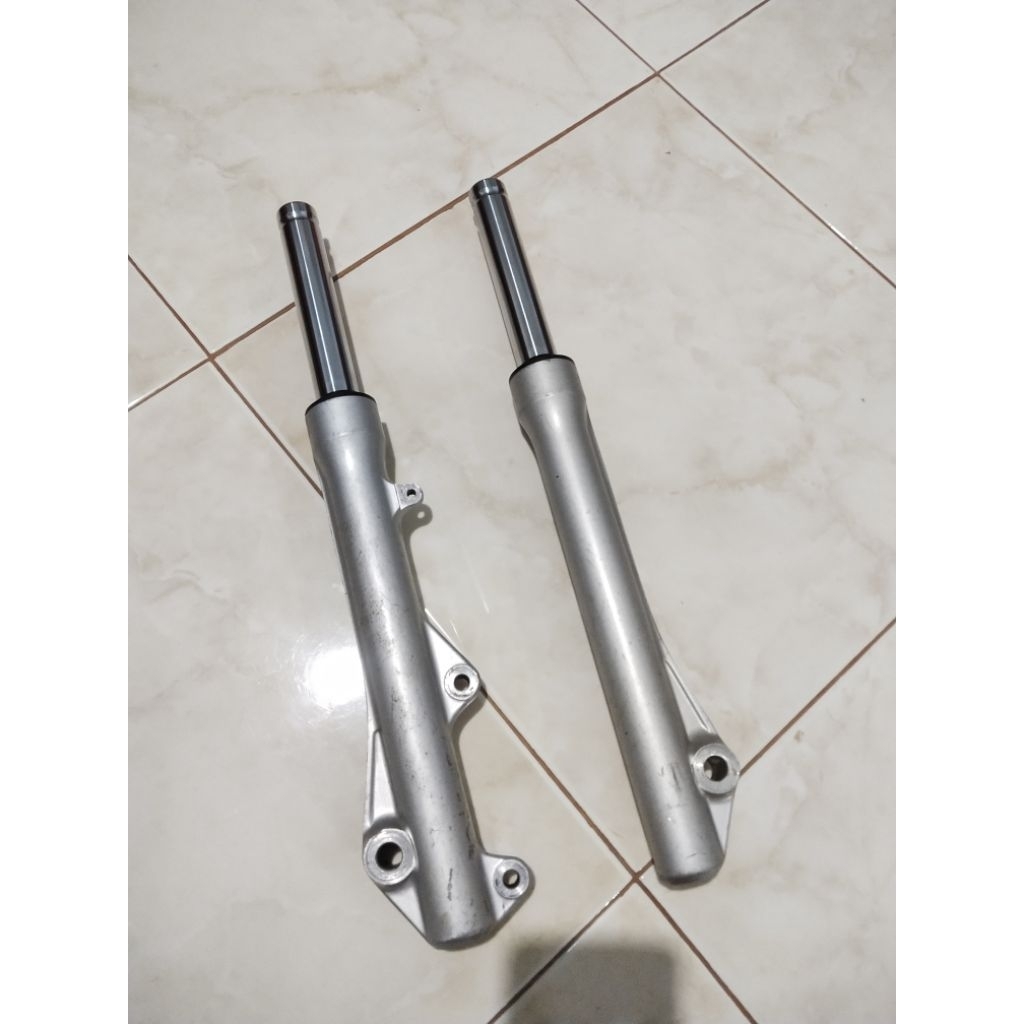 Shock Depan Vario Kvb Breaker Honda Matic Cakram Disk Set Kanan Kiri As Tabung Bottom Pnp Honda Vari