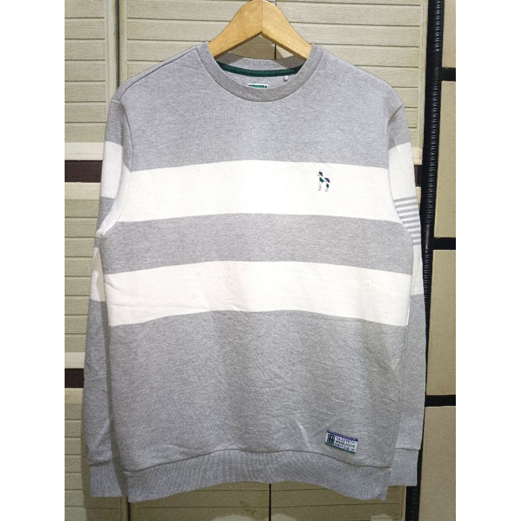 Crewneck dari HAZZYS x WIMBLEDON