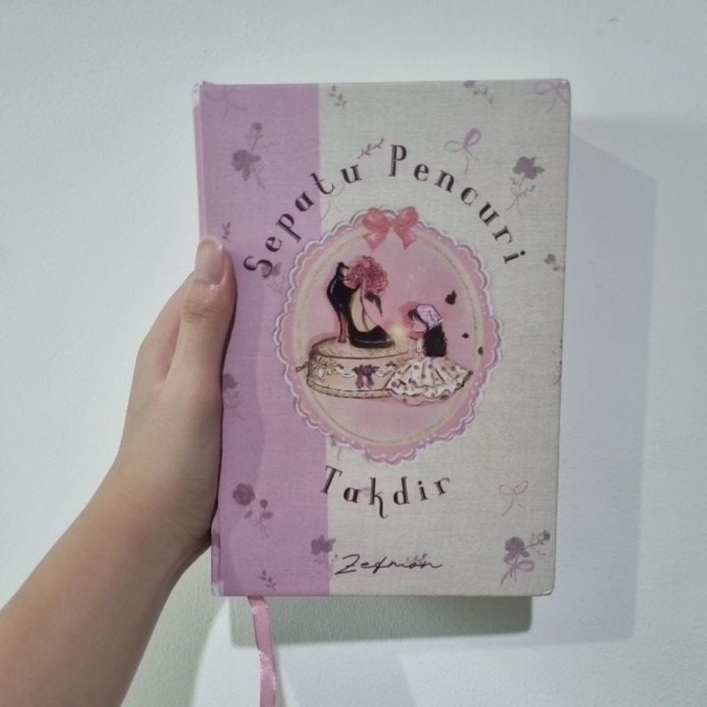 Sepatu Pencuri Takdir (Hardcover) - Zefmon