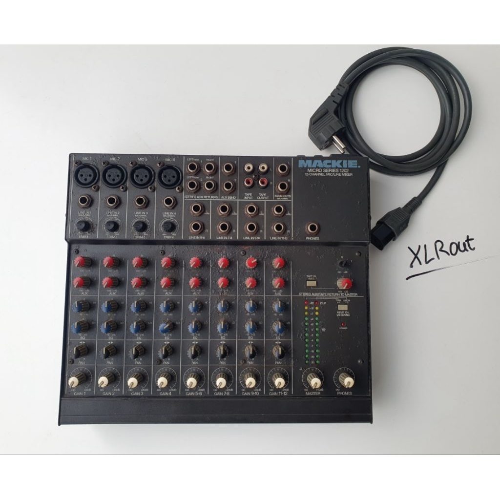 Mixer Mackie micro series 1202