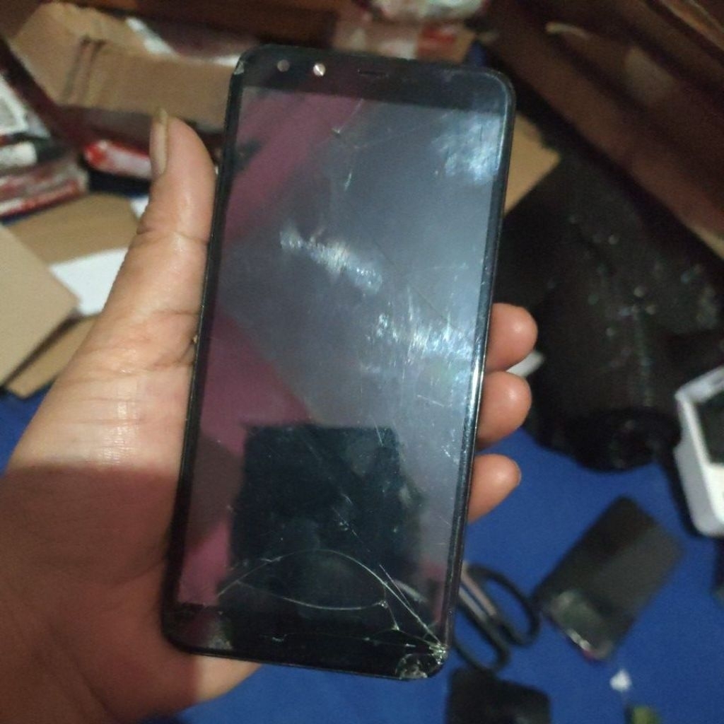 lcd ori copotan Evercoss u6 prime minus retak sentuh masih normal
