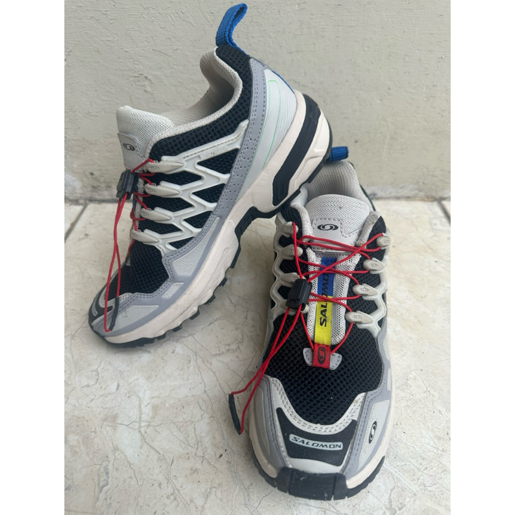 Sepatu preloved / second / bekas pakai merek salomon