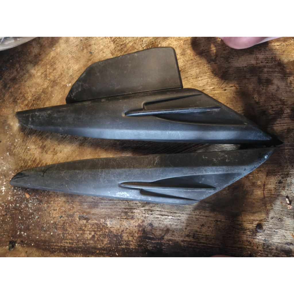 cover tutup aki kap aki sambungan body bodi Yamaha Jupiter Z1 Robot kanan kiri original