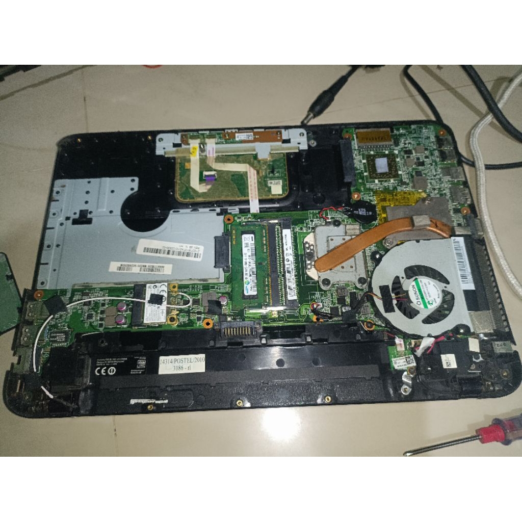 Mainboard mobo laptop toshiba l840 l840d c800 c840 amd a6 normal