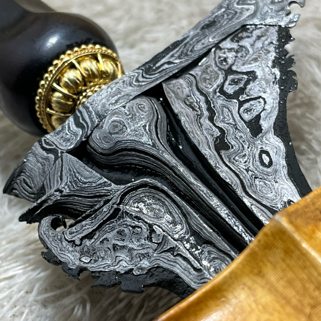 Keris Sinom Robyong Mangkubumen