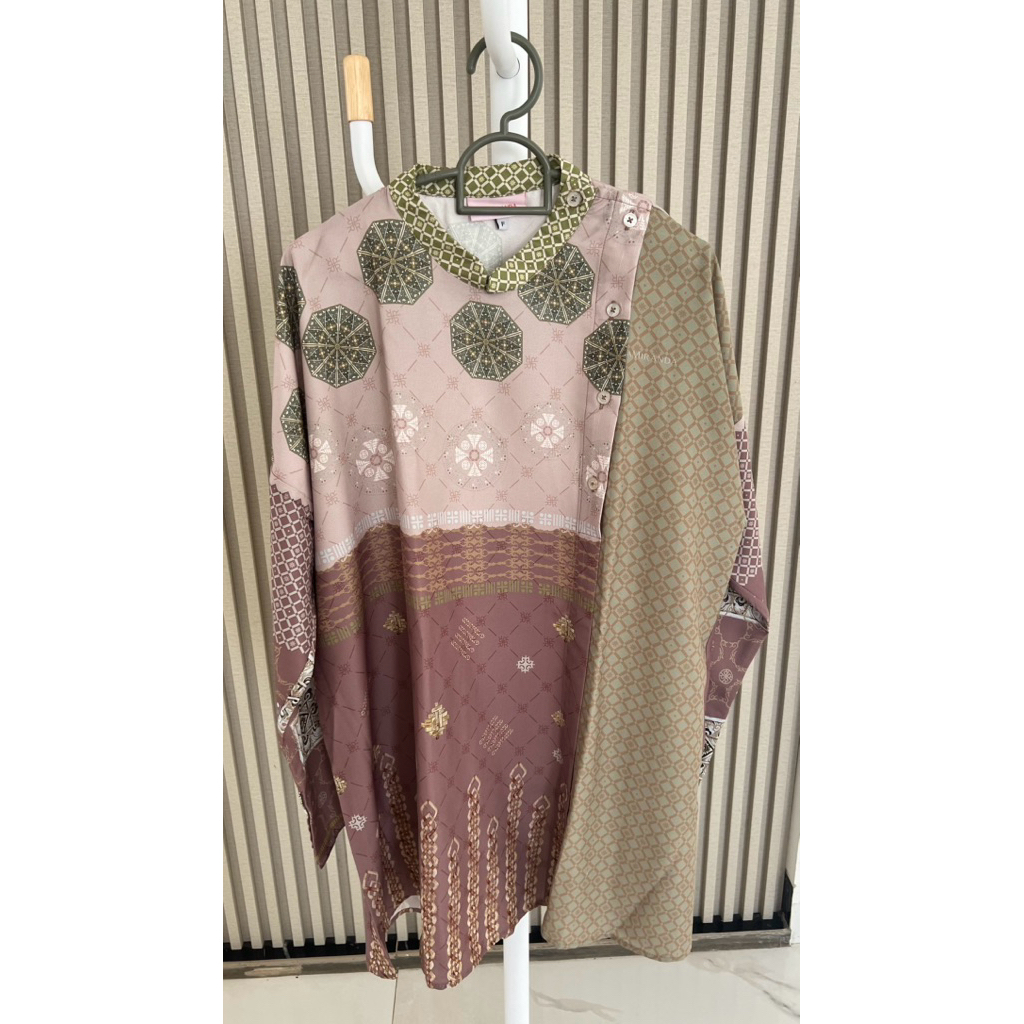 PRELOVED - Ria Miranda wastra region aceh medan (meulaboh)
