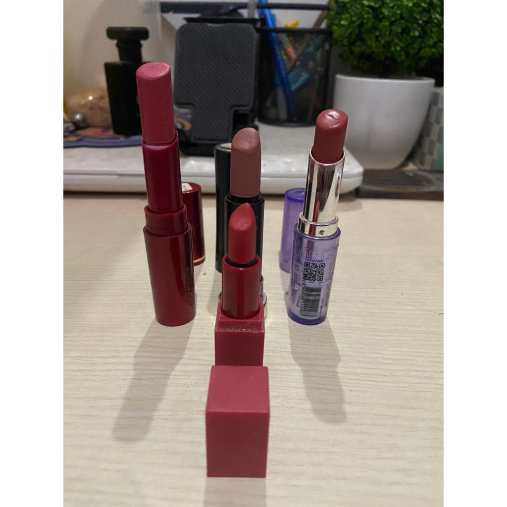 PRELOVED Lipstik dazzle me lip matte dazzle me PRELOVE lipstik fanbo lipstik imac BACA DESKRIPSI!