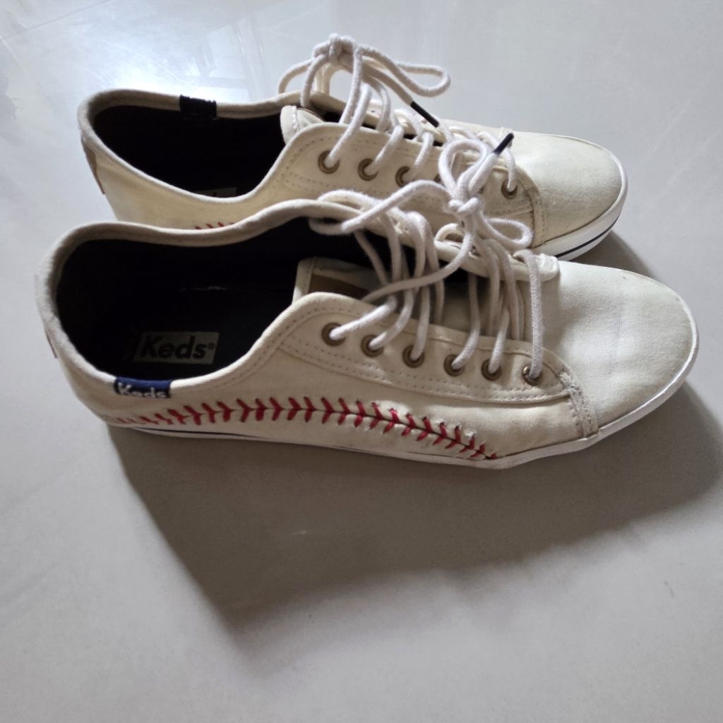 KEDS Sepatu Wanita Kickstart Pennant Cream/Sneakers Wanita