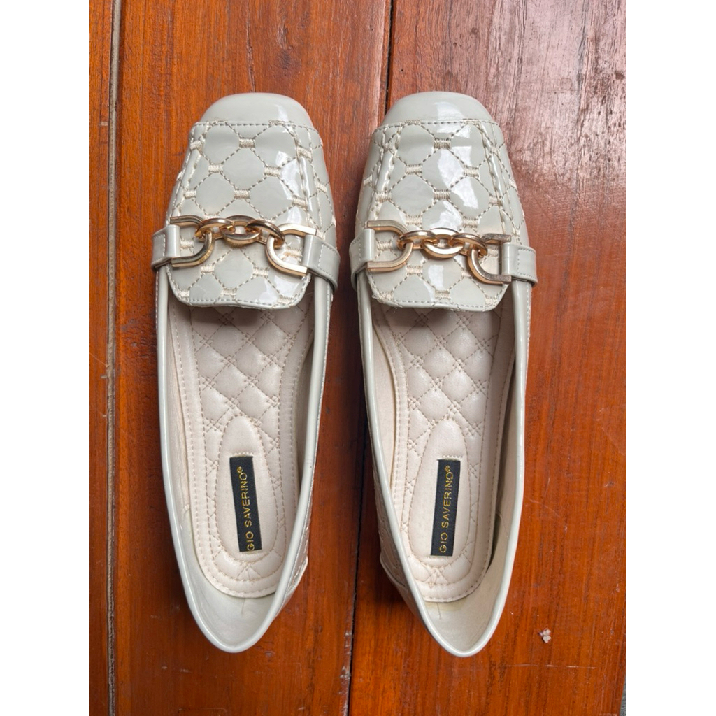 PRELOVED| Gio saverino Flat Shoes cream (size 39)