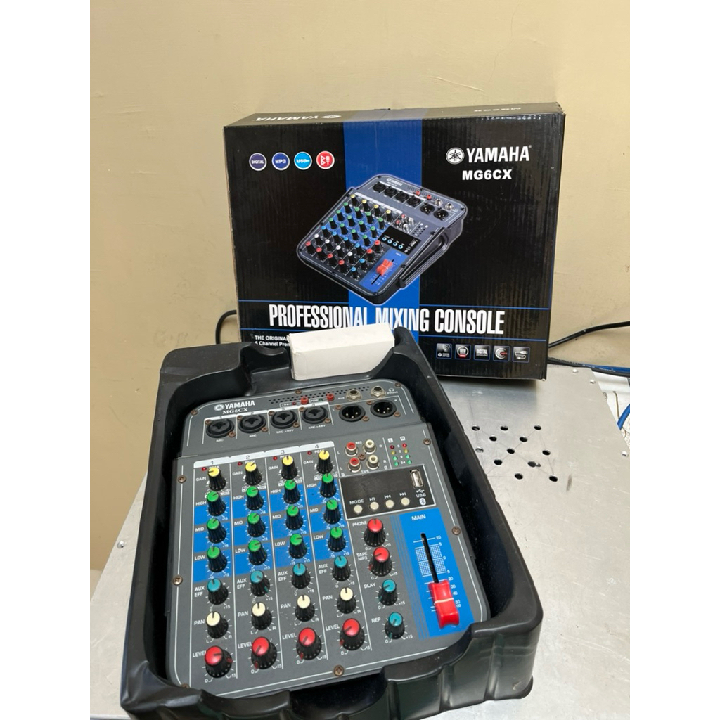 Mixer Mini 6 Channel 6 Ch YAMAHA MG6CX