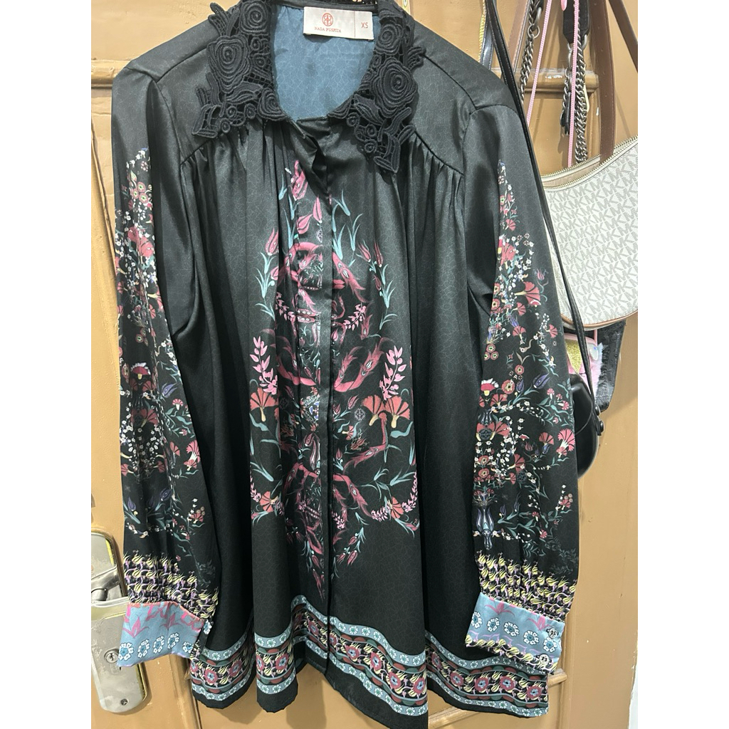 Preloved Blouse Nada Puspita