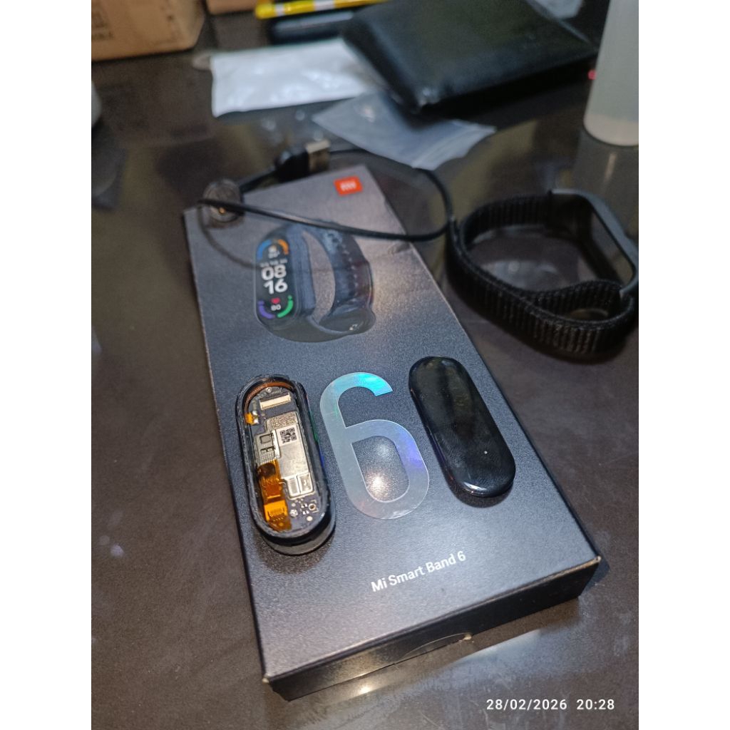 MI BAND 6 (MINUS LCD MATI, SISANYA MASIH BERFUNGSI NORMAL)