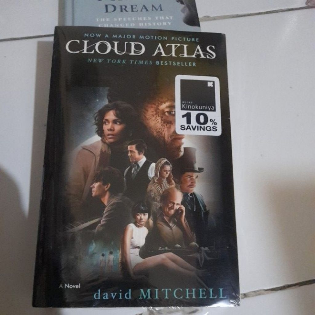 Novel Cloud atlas by david mitchell.Bekas original