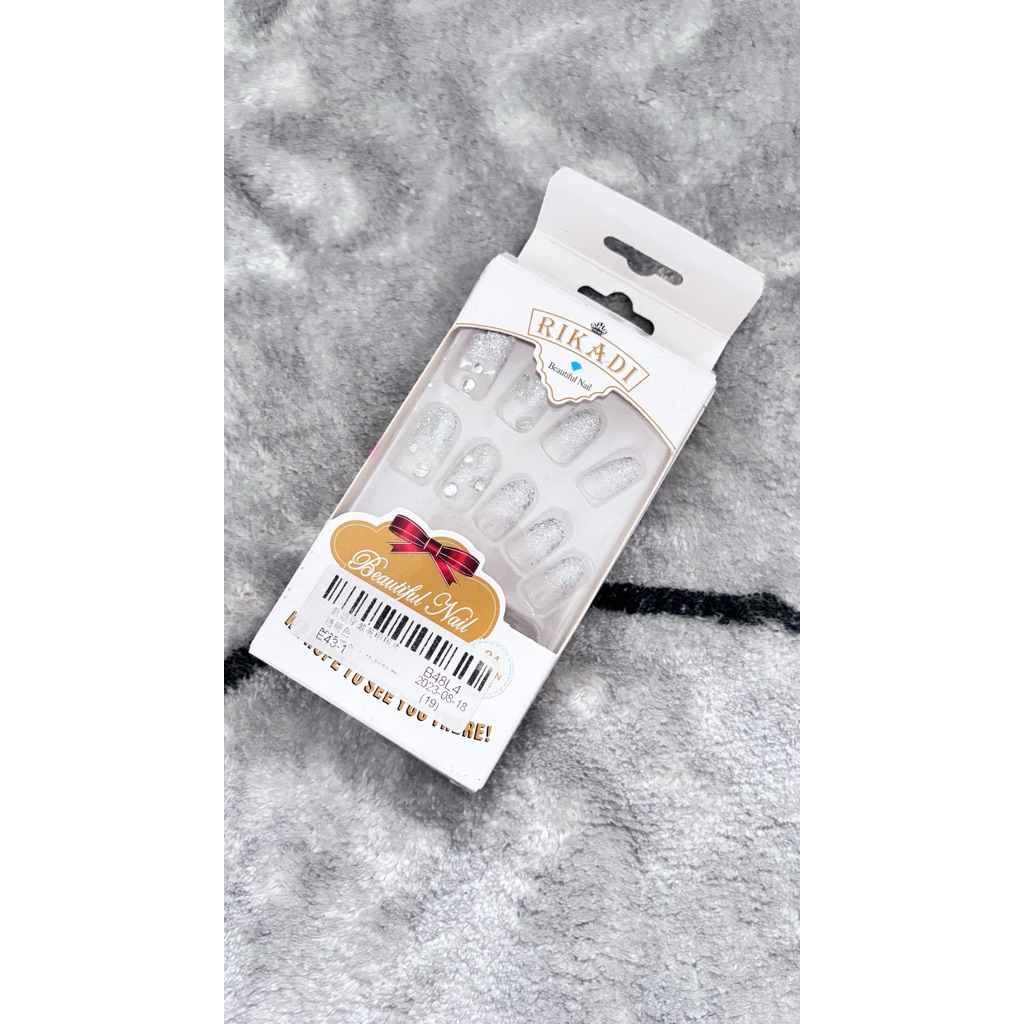 Kuku Palsu Nail Art Rikardi Putih