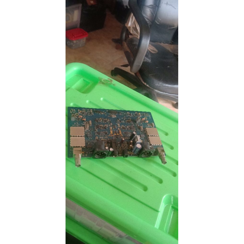 MESIN HK AUDIO LABS HK 800 MESIN GAMBLING