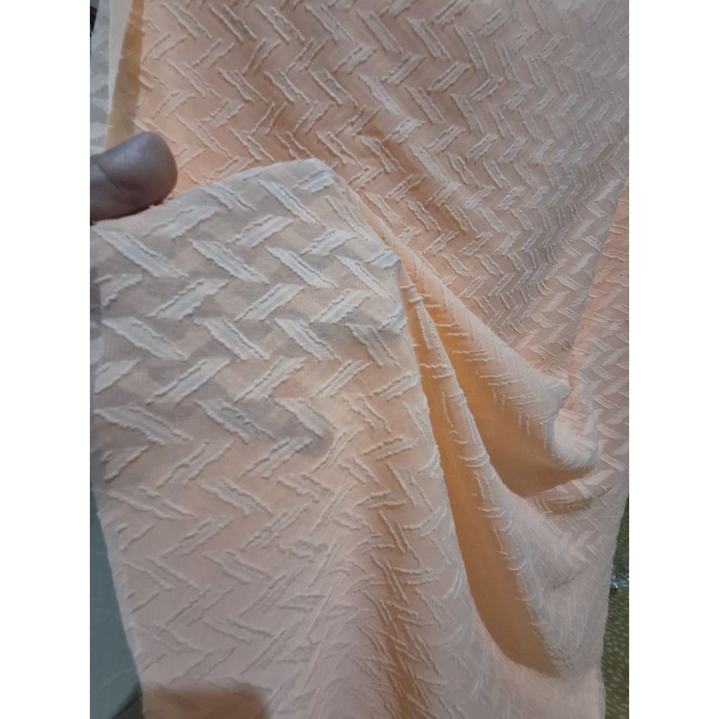 KAIN SIFON URAGIRI PREMIUM WARNA ORANGE MUDA SISA GARMENT - KAIN SIFON RUBIAH POLOS - KAIN SIFON EMB