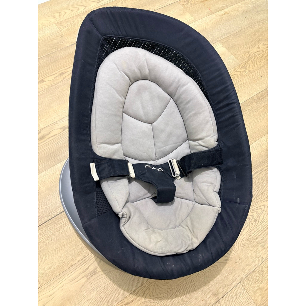 Preloved Bouncer Nuna Leaf second