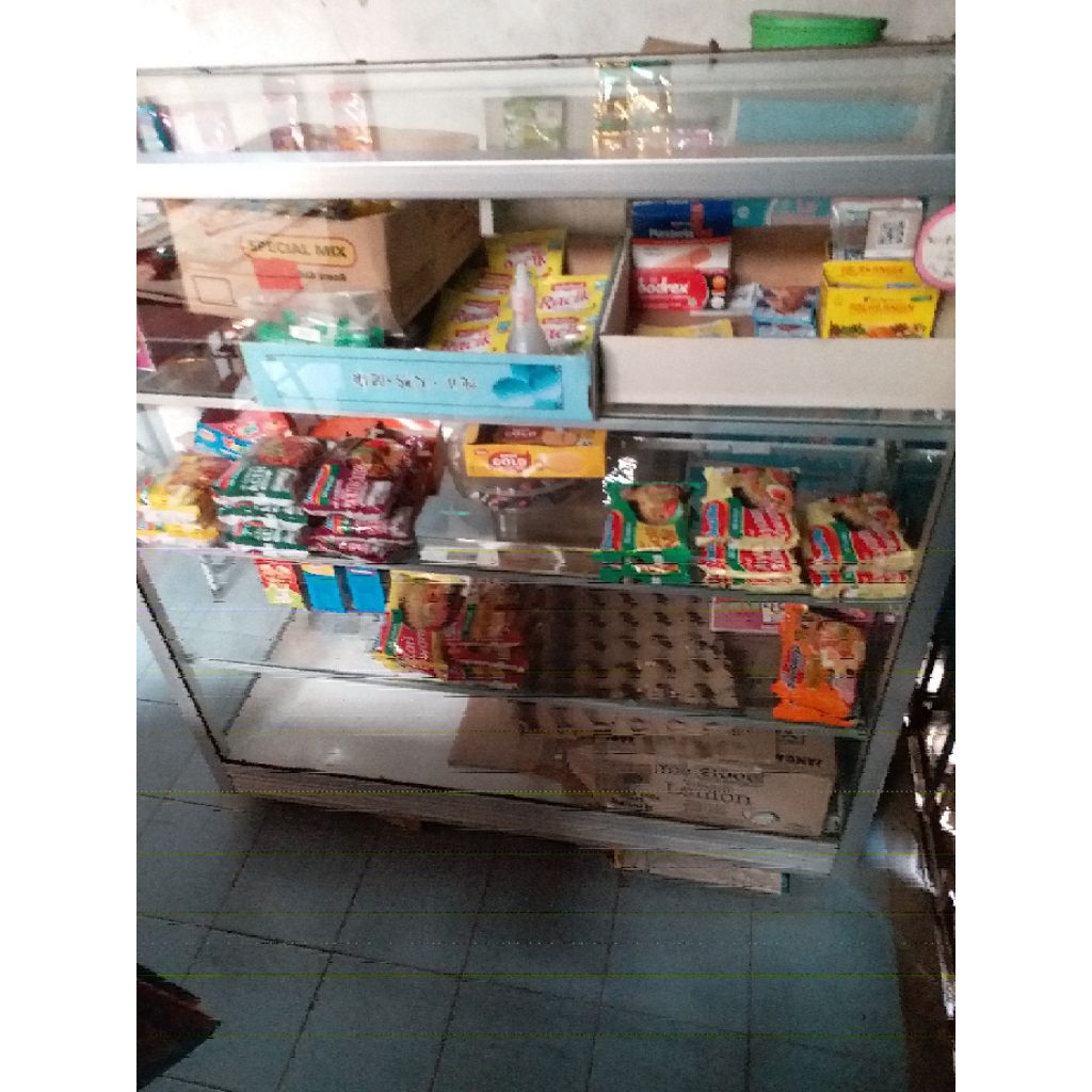 lemari etalase kaca 4 rak bekas warung