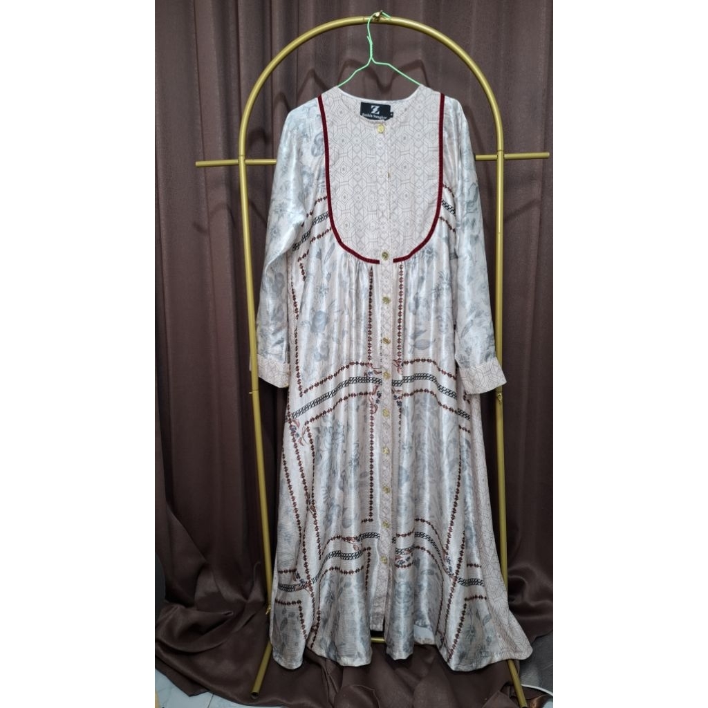 BAJU PL ZASKIA SUNGKAR HARGA BELI 1.500.000 SIZE M LD 100