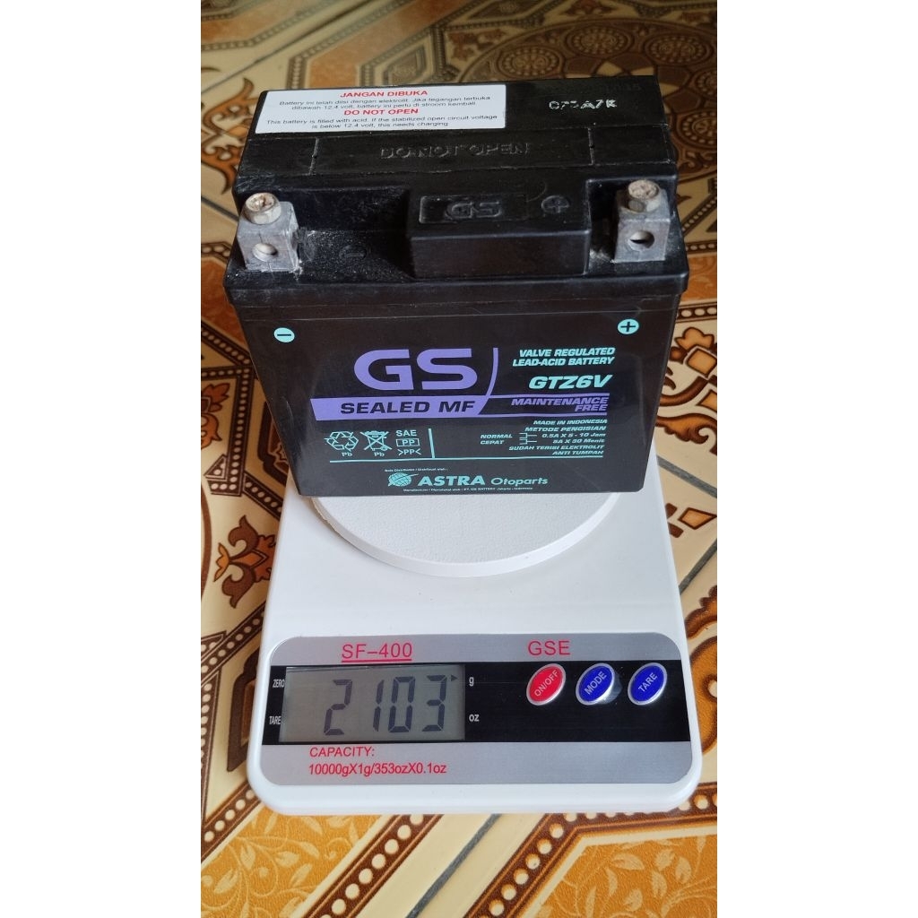 Aki kering 12 vol bekas rusak mati bahan Kondisi seperti di foto tidak garansi/retur