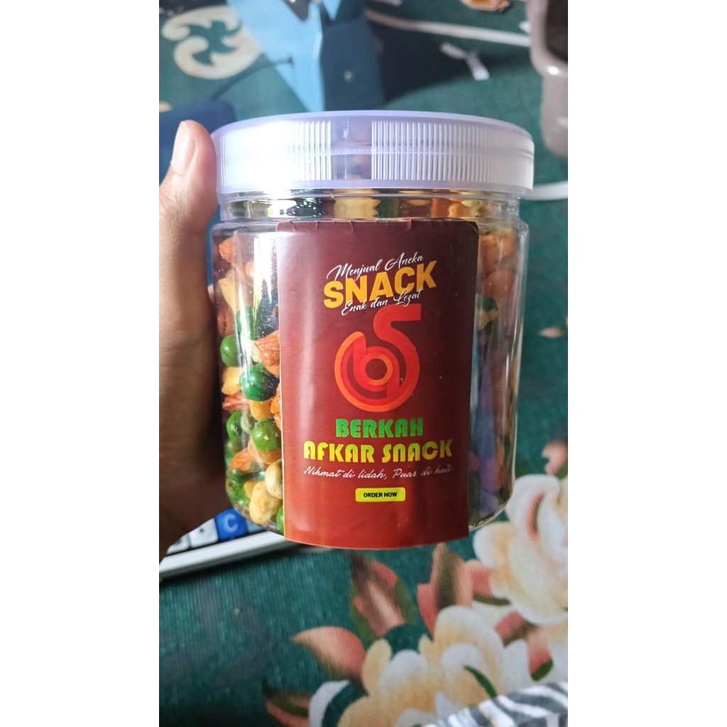 kacang campur toples
