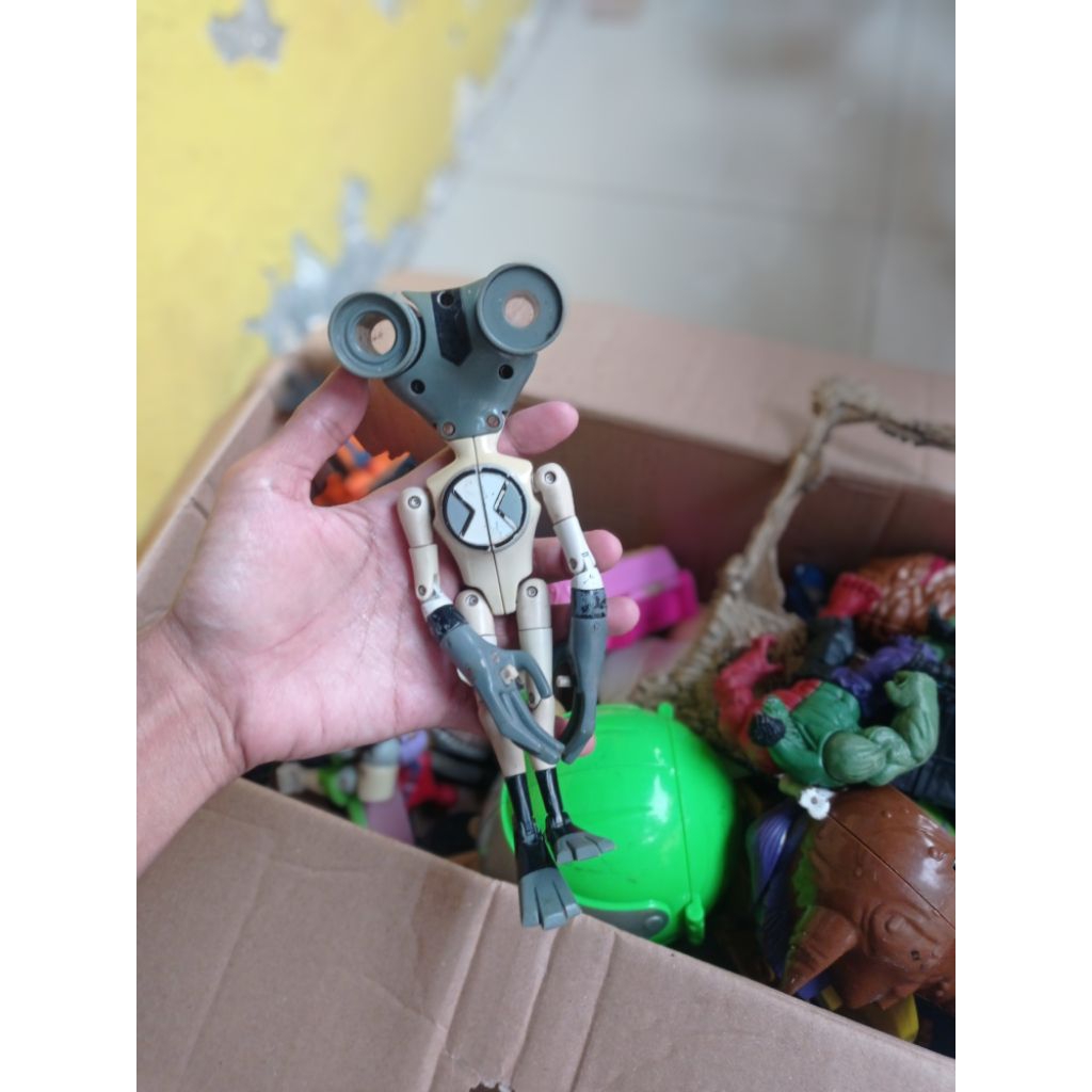 Figure / Mainan Preloved - Ben10 Original Cartoon Network / Bandai