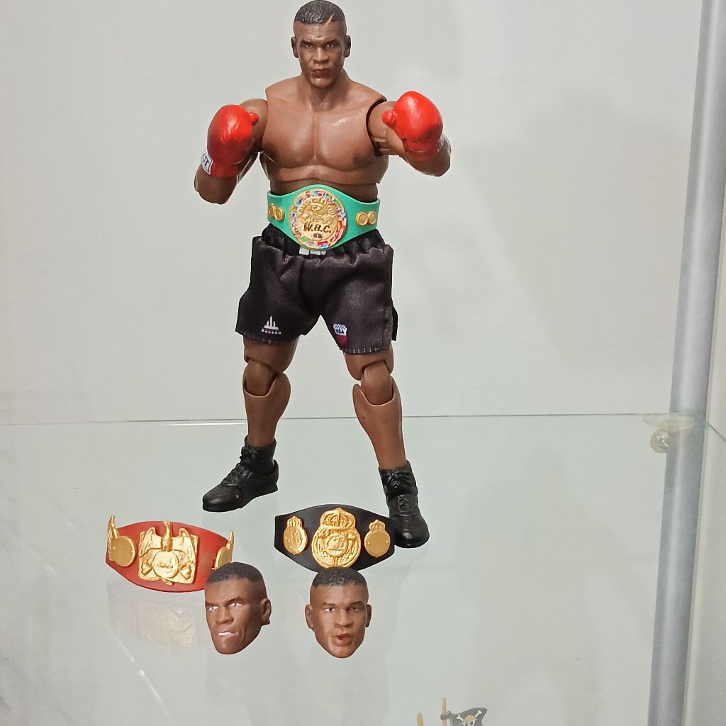 mike tyson storm collectibles bootleg kws mainan action figure