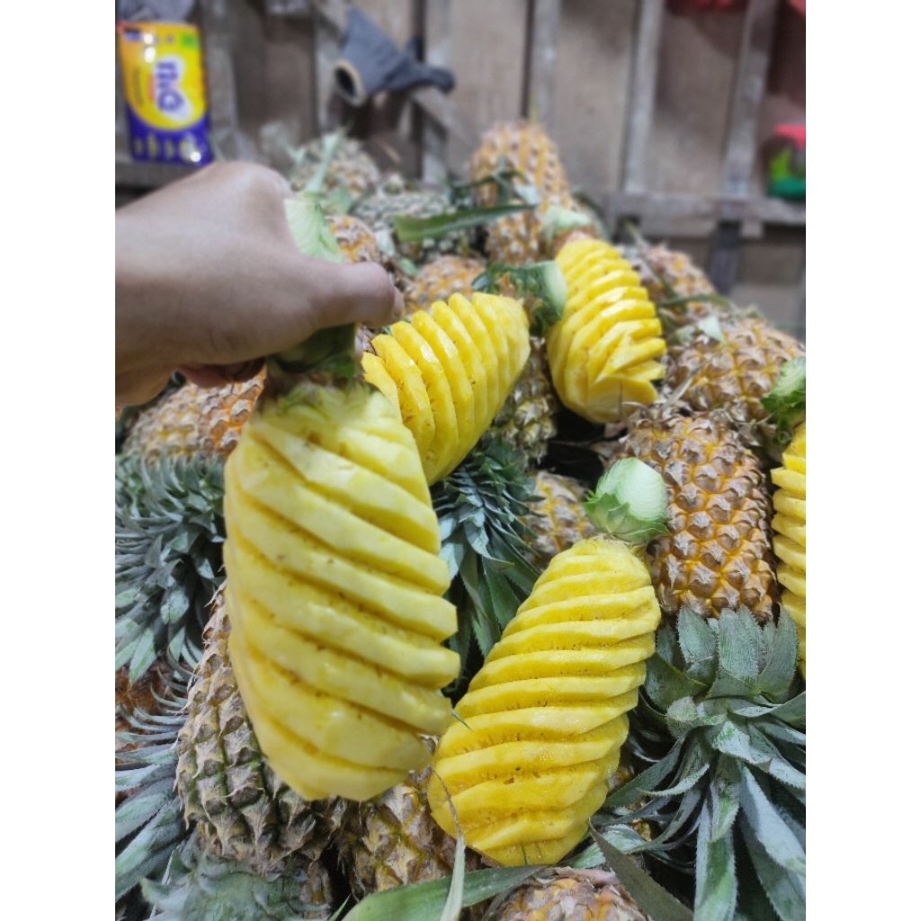 NANAS PALEMBANG KUPAS BERSIH 300GRAM