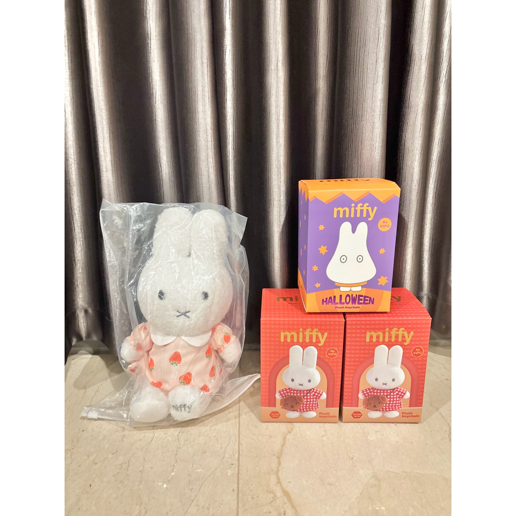 [READY] Miffy x VIPO Plush Blind Box Charm Sling Bag Haloween