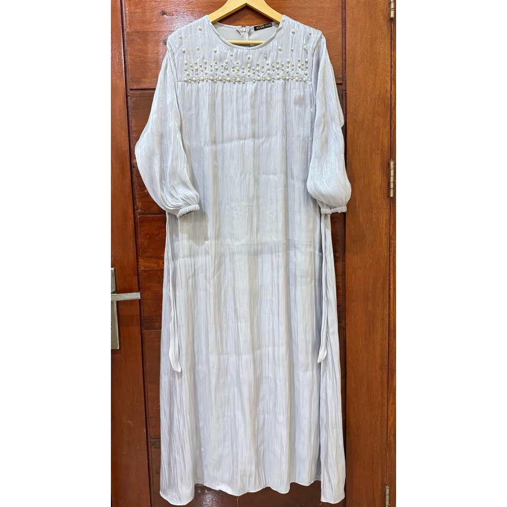 Preloved Gamis Shimer Warna Abu-abu